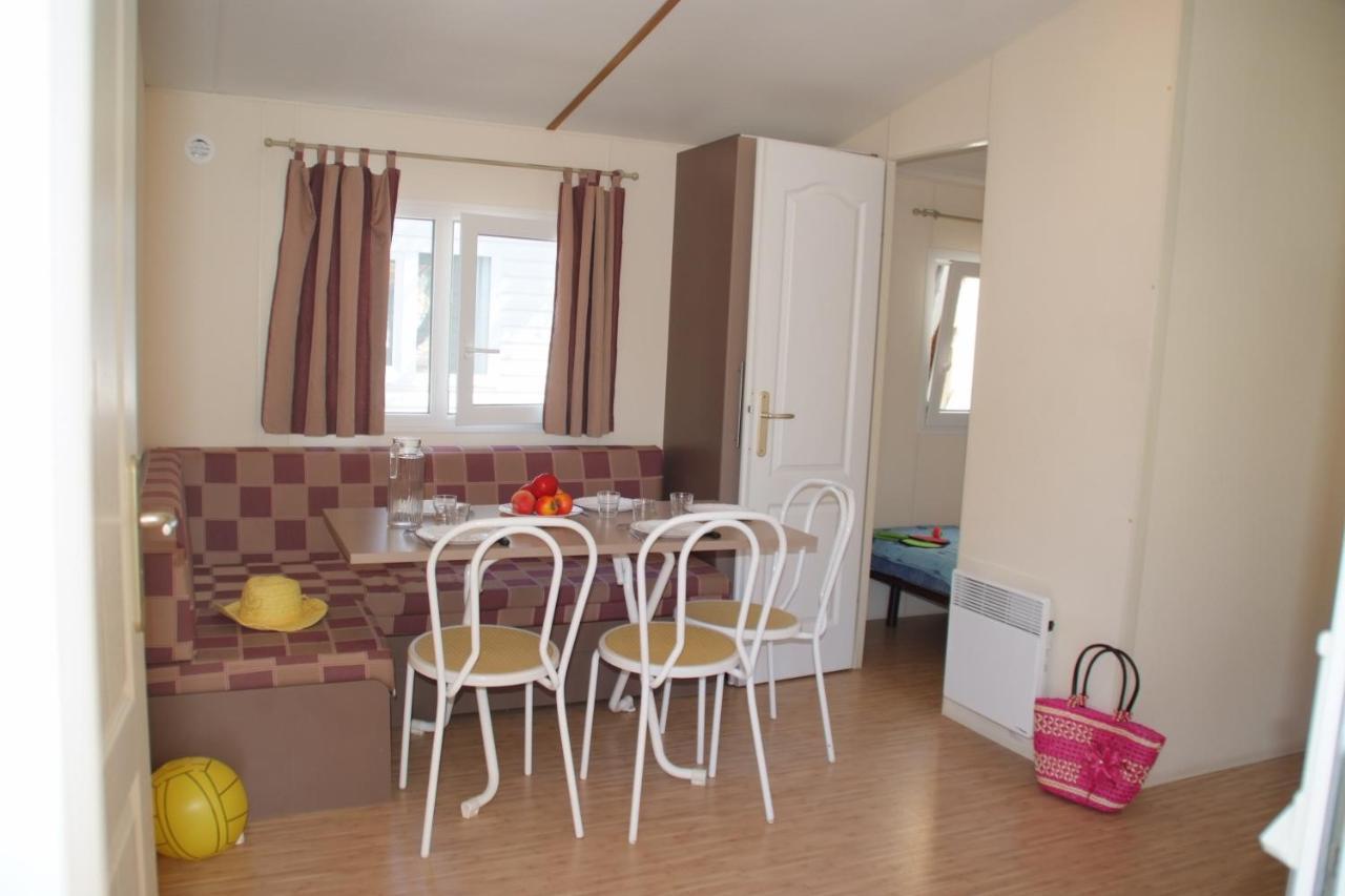 Camping Les Cigales Ле-Мюи Номер фото